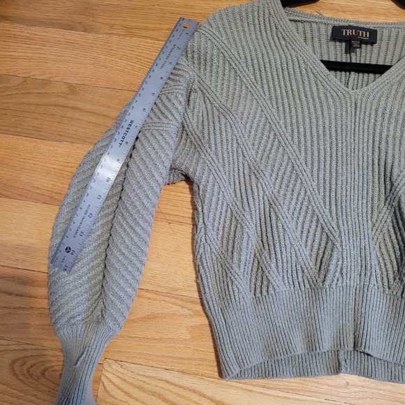 Bubble Soft Sweater - Picture 3 of 9